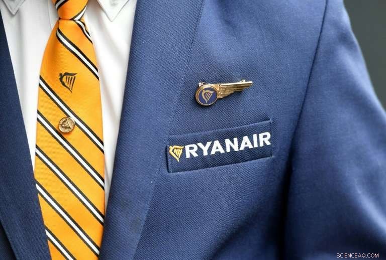 Ryanair Chairman Faces Strong Investor Backlash Amid Ongoing Strikes
