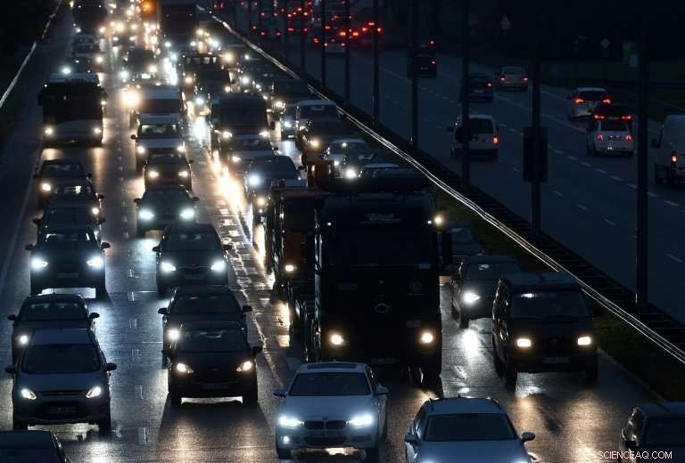 German Luxury Automakers Accelerate to Challenge Tesla in EV Race