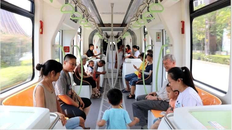 Trackless Trams: The Next Generation of Light Rail
