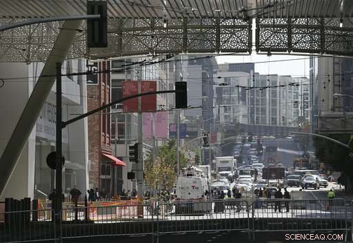 Engineers Investigate Cracked Beam at San Francisco s New Transit Hub