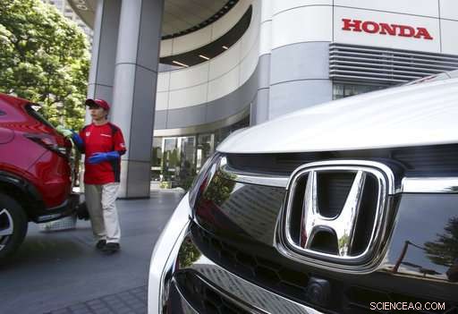 Honda Issues Recall for 2018 Accord and 2019 Insight Models Due to Software Glitch