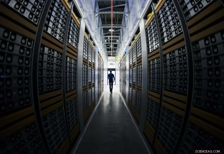 Report: Chinese Tiny Chips Used in U.S. Computers to Steal Corporate Secrets