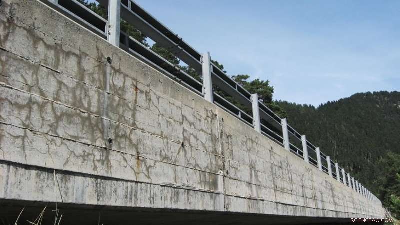 Understanding Concrete Swelling and Cracking: Causes & Solutions