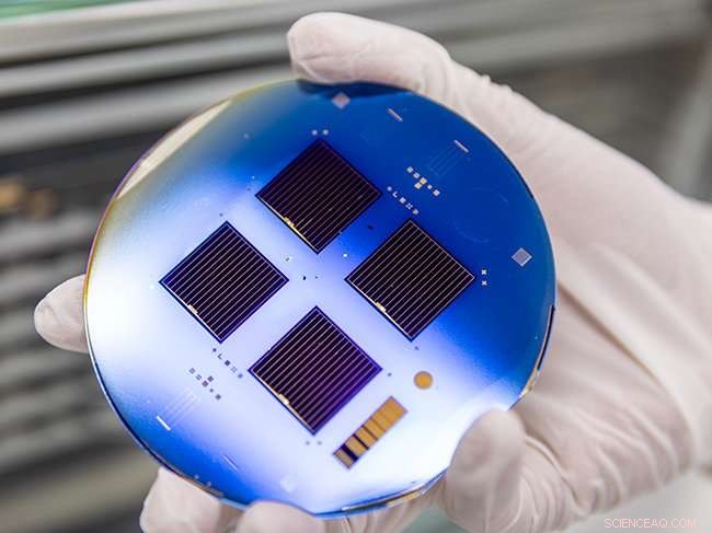 Advanced Thin-Film Contacts Boost Solar Cell Efficiency