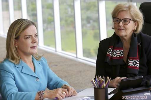 WhatsApp Urges Companies to Cease Spam Amid Brazil s Elections