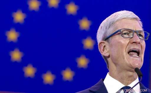 Apple CEO Endorses Strong Privacy Laws, Warns of Data Weaponization
