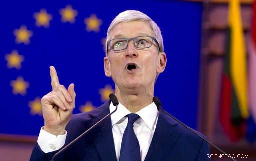 Apple CEO Endorses Strong Privacy Laws, Warns of Data Weaponization