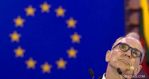 Apple CEO Endorses Strong Privacy Laws, Warns of Data Weaponization