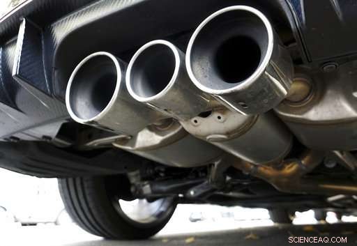 Germany Urges Automakers to Cover Costs Amid Expanding Diesel Driving Bans