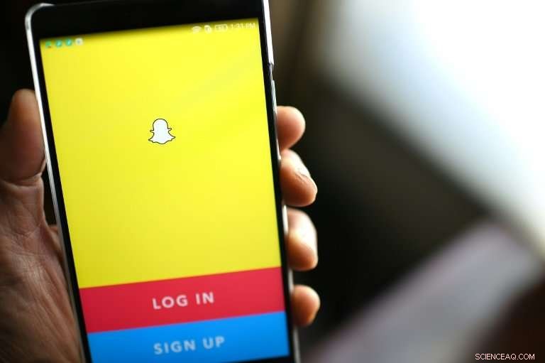 Snap Inc Faces Investor Pressure After Snapchat Loses 1 Million Users
