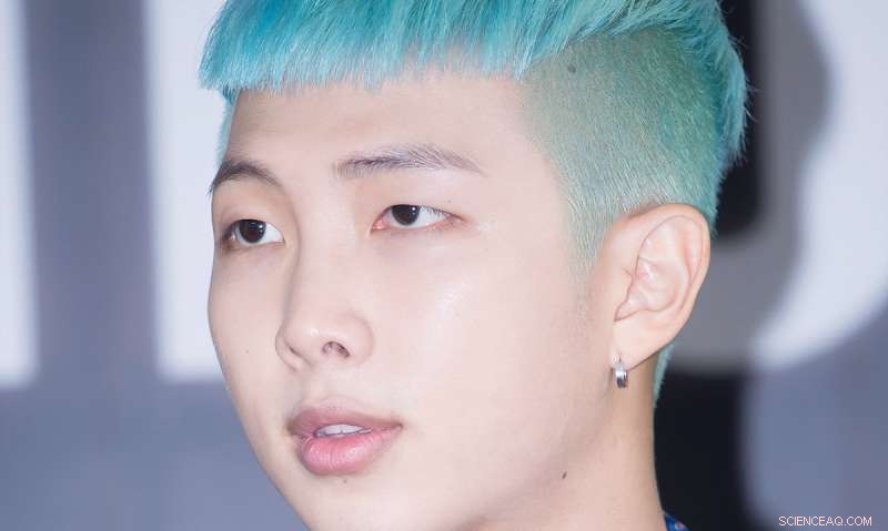 Robust Detection of Human- and AI-Created Fake Face Images