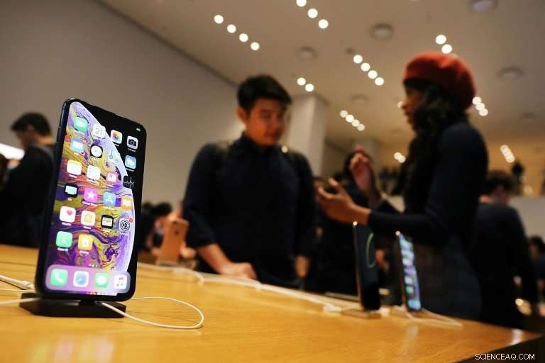 Apple Shares Slip Amid Disappointing Holiday Forecast