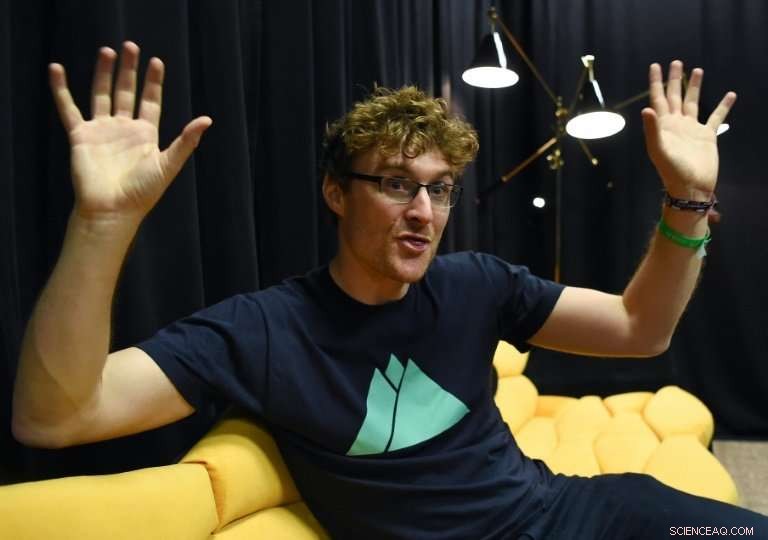 Tech Leaders Converge in Lisbon Amid Controversy