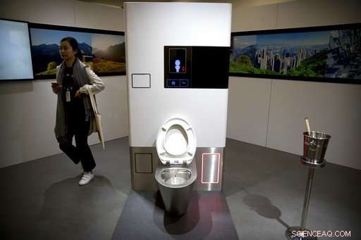 Bill Gates Highlights Breakthroughs in Toilet Technology at Reinvented Toilet Expo