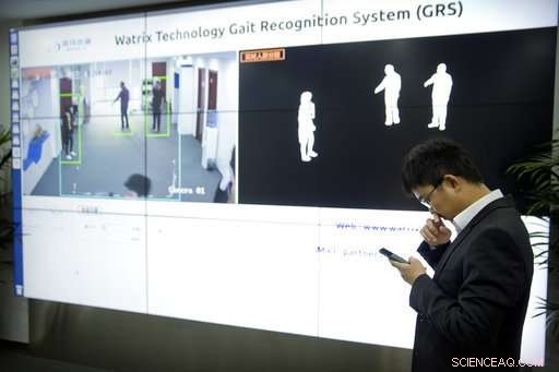 New Chinese Gait Recognition Tech Identifies People by Their Unique Walking Patterns
