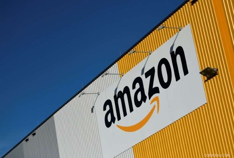 Amazon Workers in Spain Prepare 8-Day Strike Ahead of Black Friday