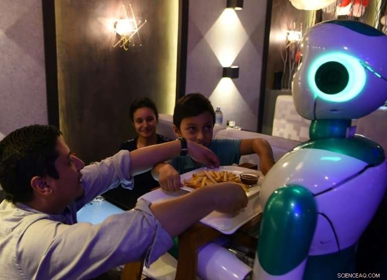 Ginger: Nepal s First Robot Waiter Now Ready to Serve