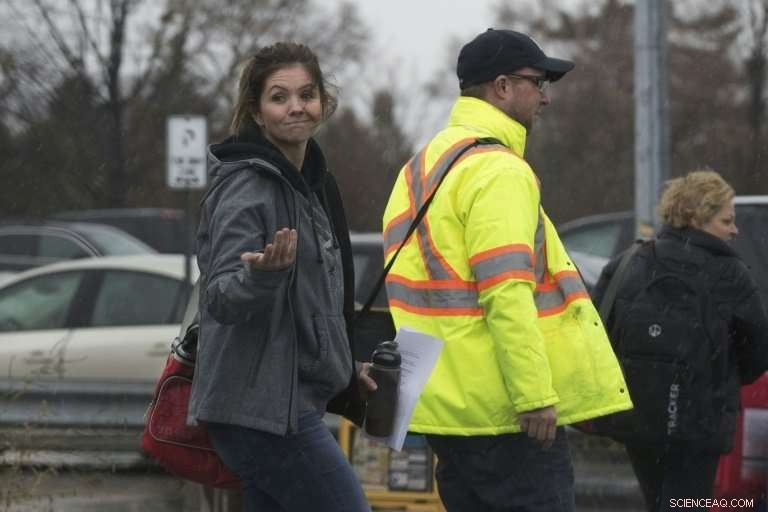 Canadian Workers Protest GM Plant Closure, Demand Accountability