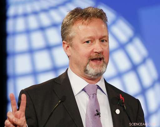 Global Lawmakers Question Facebook Executive; Zuckerberg Misses Hearing