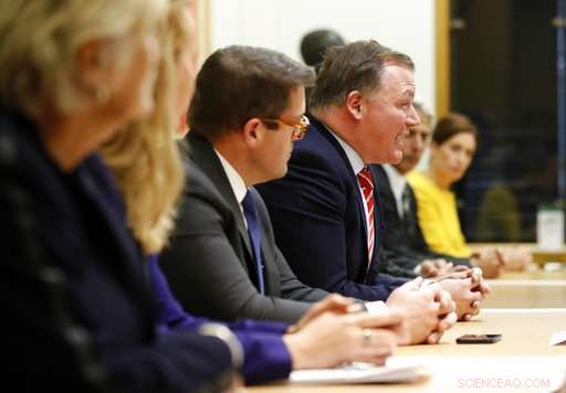 Global Lawmakers Question Facebook Executive; Zuckerberg Misses Hearing