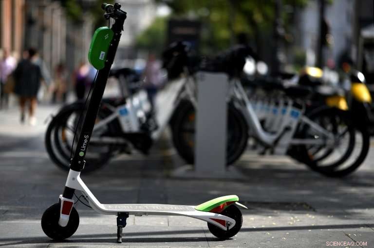 Madrid Orders Removal of Unlicensed Electric Scooter Services