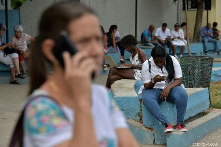 Cuba Launches 3G Mobile Service, Yet Affordability Remains a Challenge