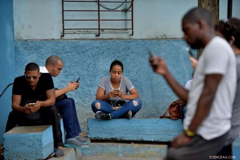 Cuba Launches 3G Mobile Service, Yet Affordability Remains a Challenge