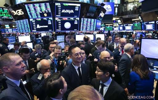 Tencent Music Shares Surge on First Trading Day