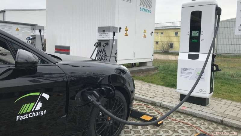 FastCharge Prototype Station Achieves Three‑Minute Electric Vehicle Recharge