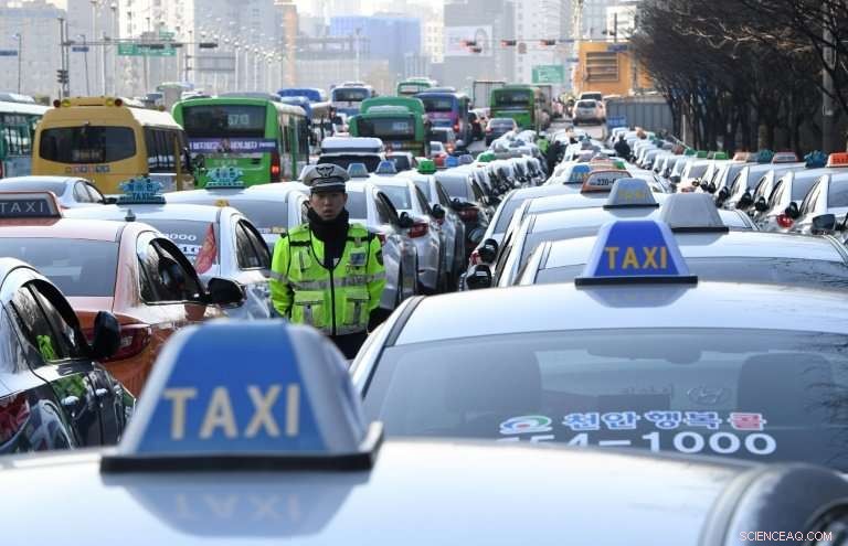 South Korean Taxi Drivers Strike Over Uber‑Like Ride‑Share App