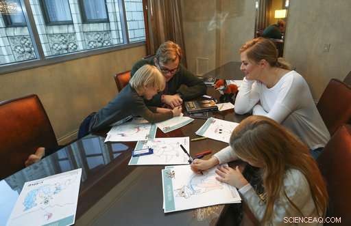 Resorts Reward Guests Who Leave Phones Behind for a Digital Detox