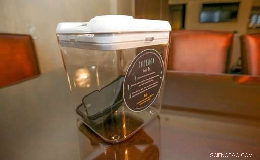 Resorts Reward Guests Who Leave Phones Behind for a Digital Detox