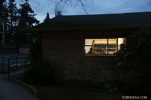 Tech Addicts Turn to 12-Step Programs and Rehab for Recovery