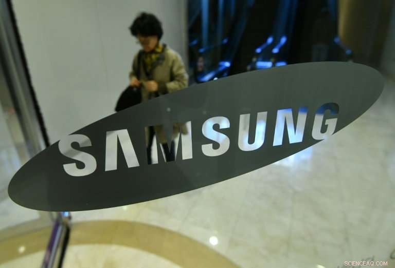 Samsung Electronics Reports Nearly 30% Drop in Q4 Operating Profit