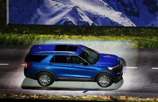 Auto Industry Turmoil Impacts Ford and Jaguar Land Rover