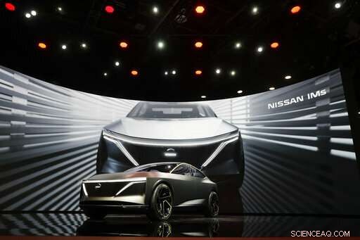 Ford, Cadillac, and Toyota Showcase SUVs and Sports Car at Detroit Auto Show