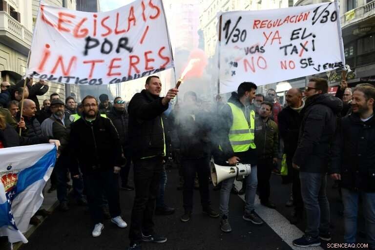 Madrid Taxi Drivers Join Nationwide Strike Against Ride‑Sharing Apps