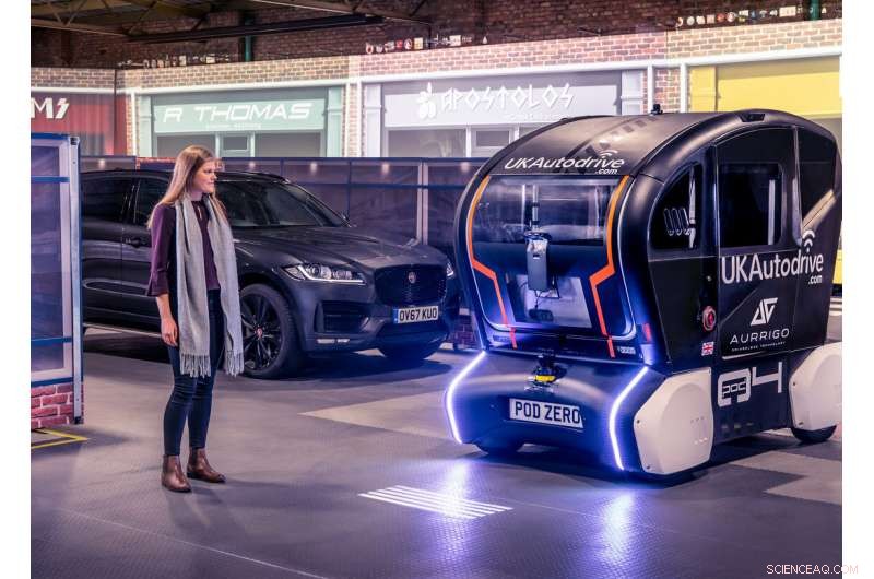 Jaguar Land Rover Launches Road‑Projection Tech to Guide Pedestrians