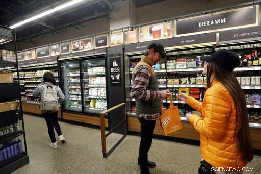 Retailers Seek Innovative Solutions to Eliminate Checkout Lines