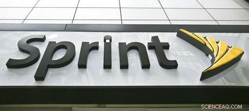 T‑Mobile and Sprint Executives Argue Merger Benefits to Congress
