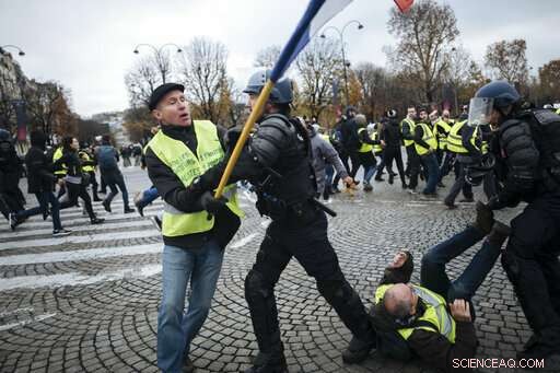 Technology Could Unite European Populists Ahead of May EU Elections