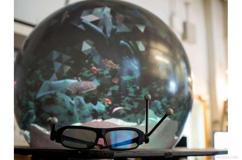 Spherical Display Enhances Real‑World Collaboration via Immersive VR