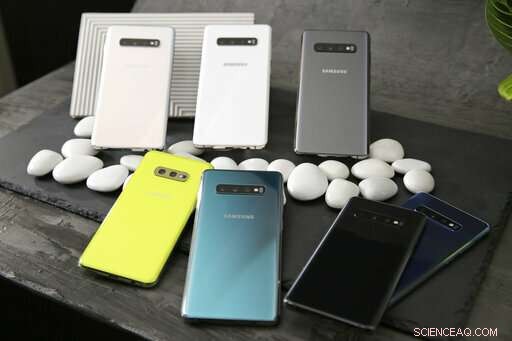 Samsung Announces New Foldable Phone Set to Price at $2,000