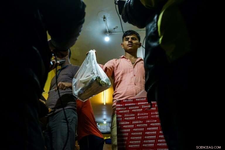 How App‑Based Delivery Drivers Showcase India s Expanding Gig Economy