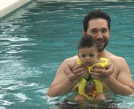 Reddit Co-Founder Advocates for Robust Paternity Leave