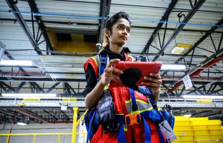 Amazon s Collaborative Robots: A Glimpse into the Future of Warehouse Automation