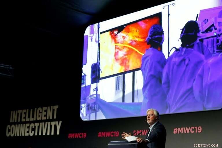 Doctor Achieves First 5G‑Powered Surgery, Advancing Remote‑Controlled Robotic Operations