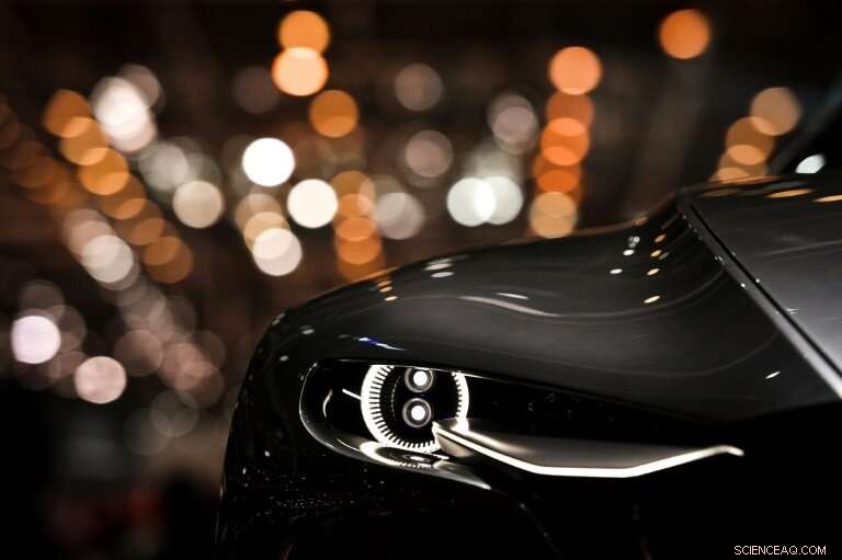 Auto Makers Drive Geneva Show Toward Electric Future, Overcoming Uncertainty