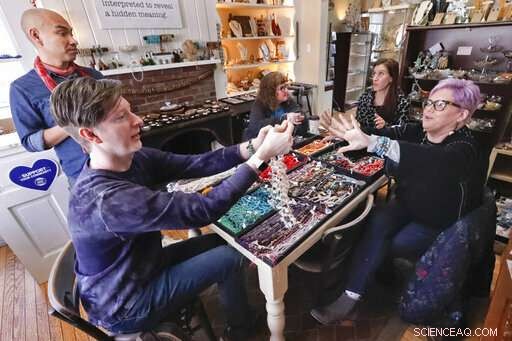 Using Intuition and the Internet to Spot the Next Big Business Opportunity