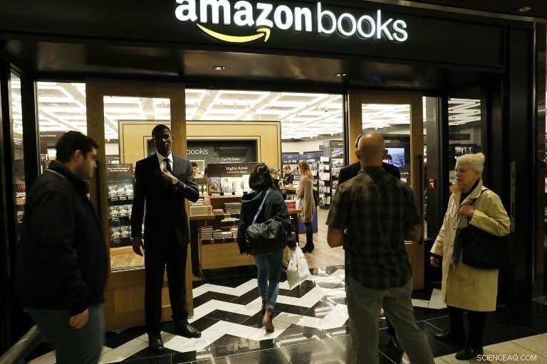 Amazon Expands Brick‑and‑Mortar Footprint with New Bookstores and Premium 4‑Star Shops